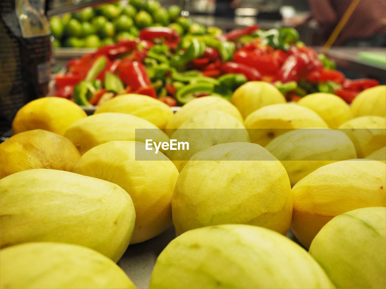 CLOSE-UP OF YELLOW FRUITS FOR SALE IN MARKET