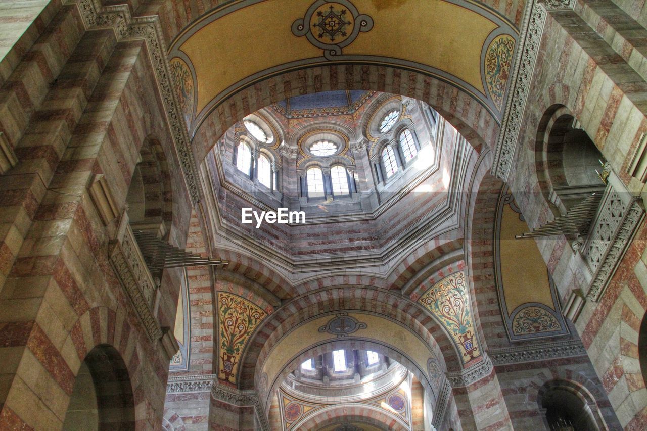 LOW ANGLE VIEW OF HISTORICAL CATHEDRAL