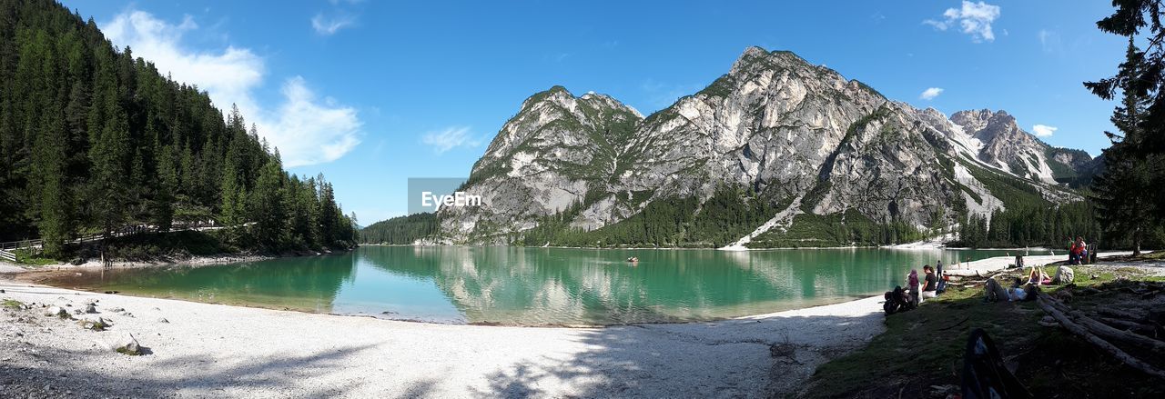 Panoramic view of lake and mountains against sky