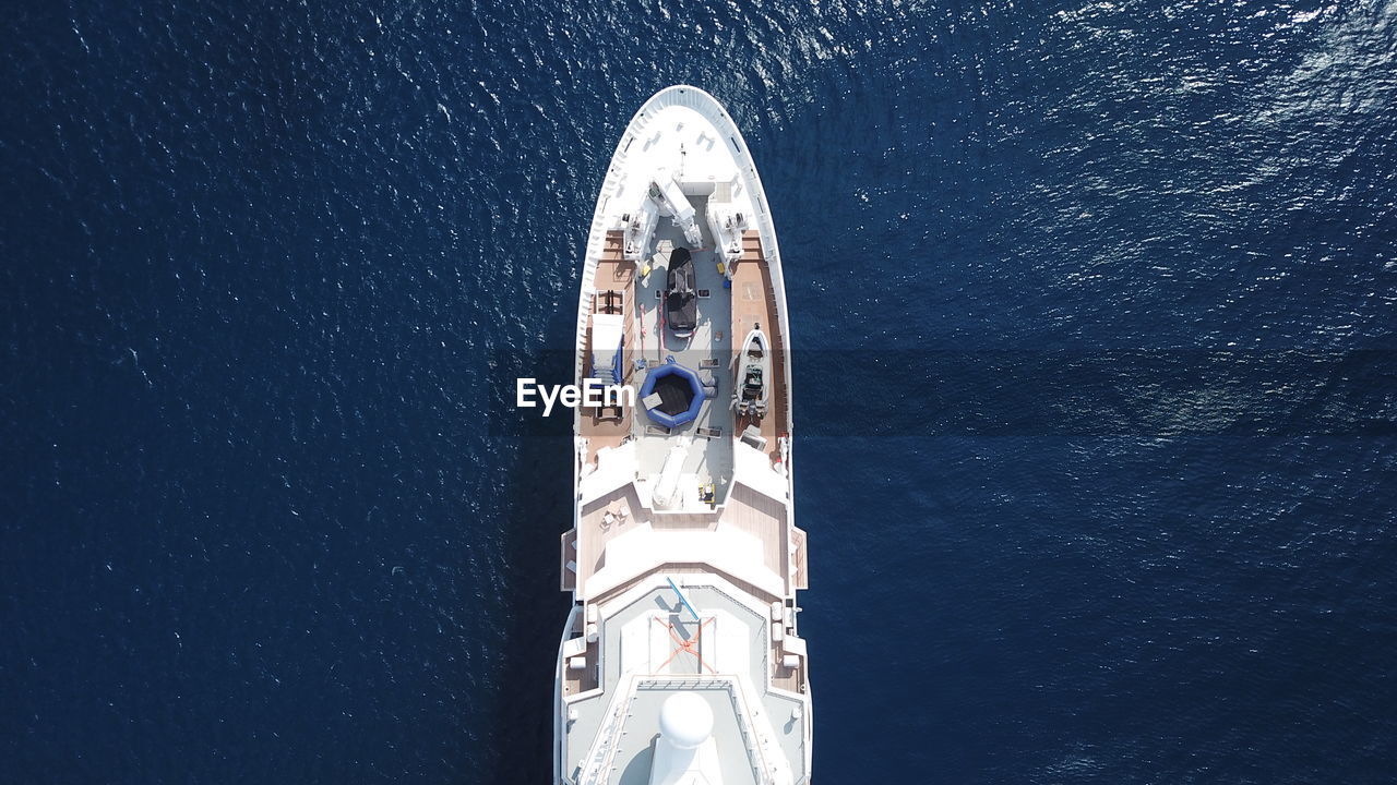 LOW ANGLE VIEW OF SAILBOAT AGAINST SKY IN BACKGROUND