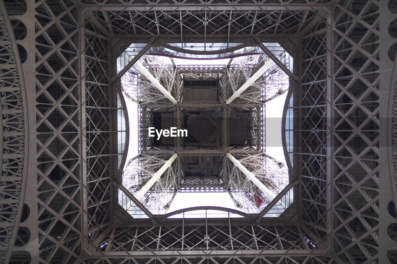 The nice eiffel tower from below 