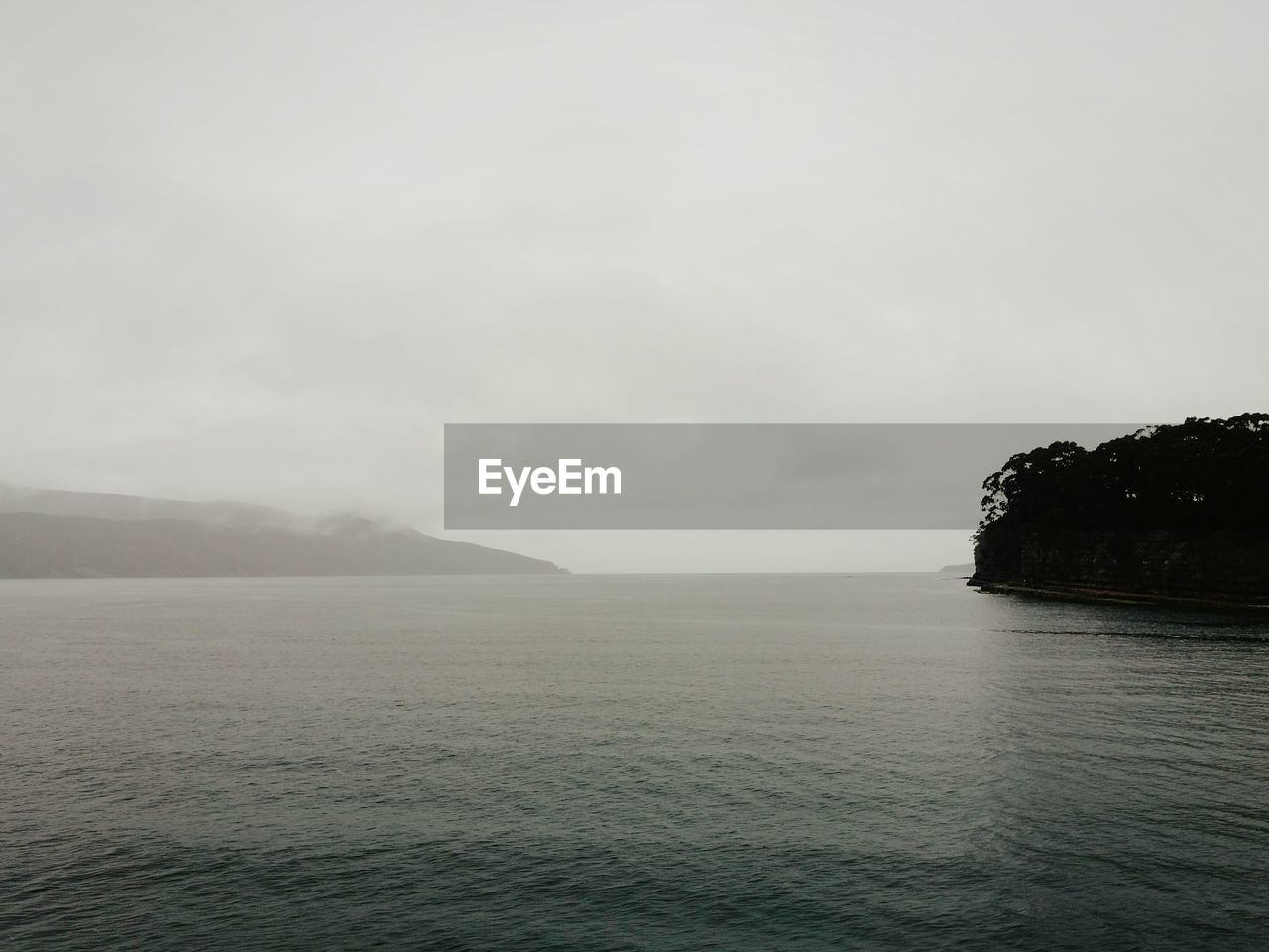 IDYLLIC SHOT OF SEA AGAINST SKY