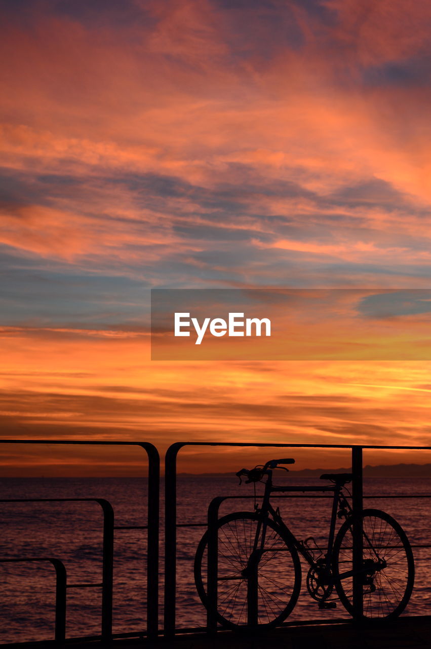 Scenic dusk on the sea promenade. lavagna. tigullio. liguria. italy