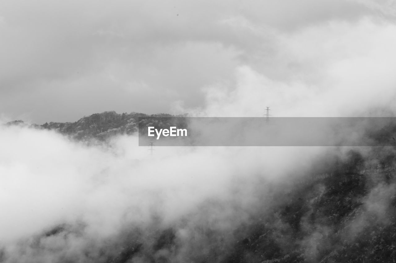 SCENIC VIEW OF MOUNTAIN AGAINST SKY