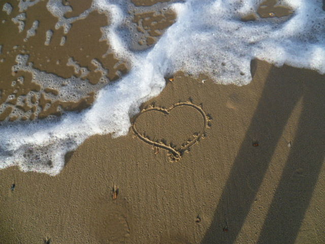 beach, sand, surf, heart shape, outdoors, sea, day, wave, no people, nature, water, beauty in nature, close-up