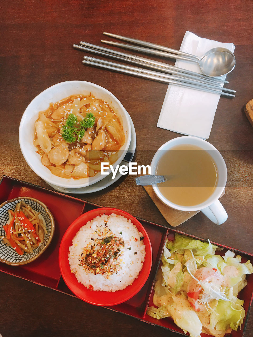 HIGH ANGLE VIEW OF MEAL SERVED IN TRAY