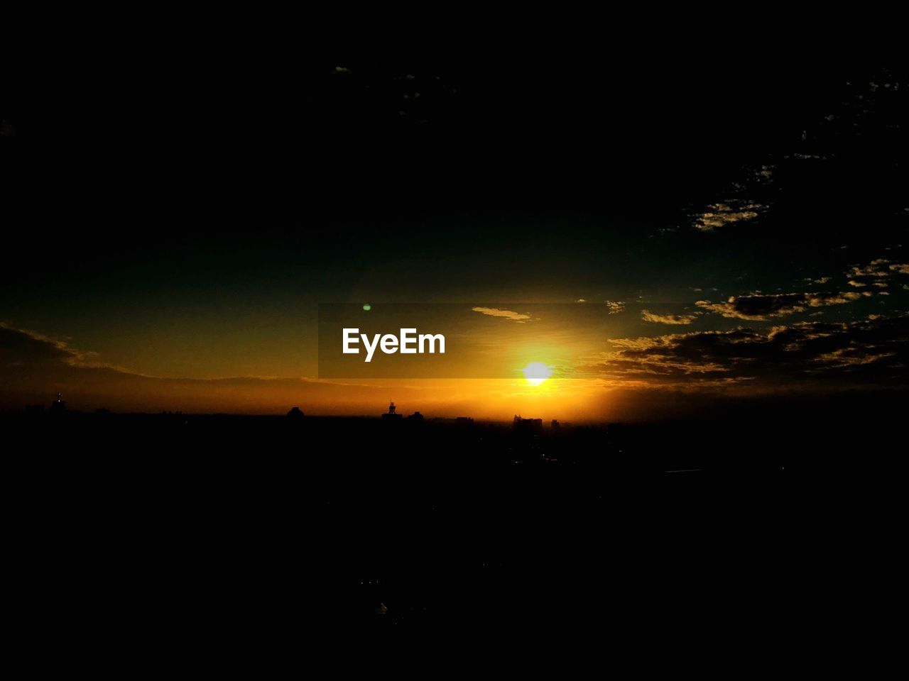 SILHOUETTE LANDSCAPE AGAINST SKY AT NIGHT