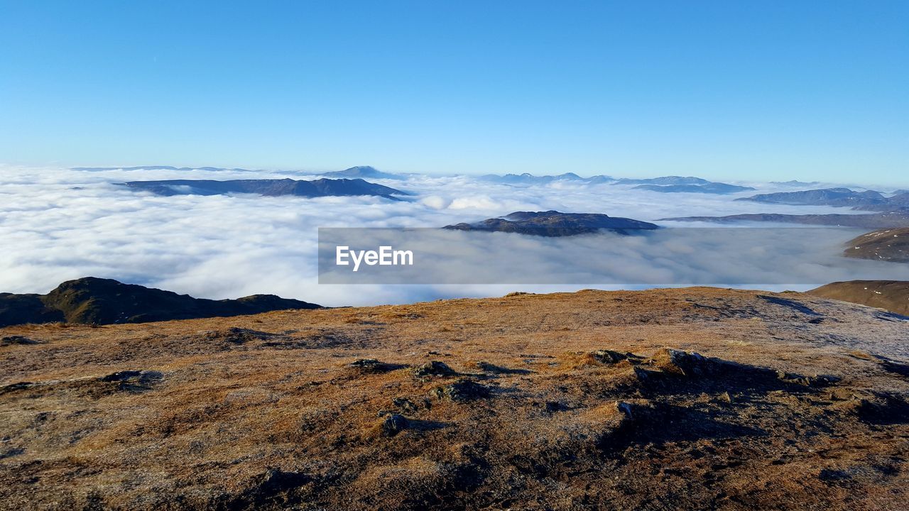 SCENIC VIEW OF VOLCANIC MOUNTAIN AGAINST SKY