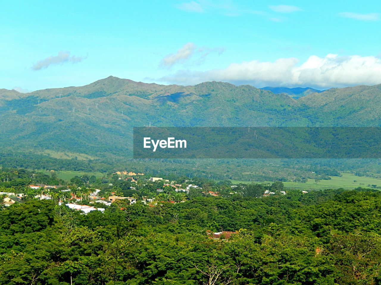 SCENIC VIEW OF MOUNTAIN AGAINST SKY