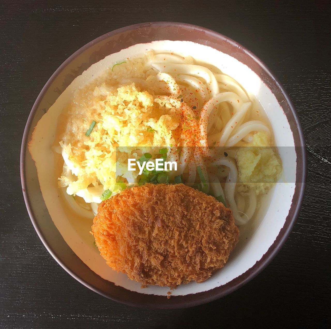 CLOSE-UP OF FOOD SERVED IN PLATE