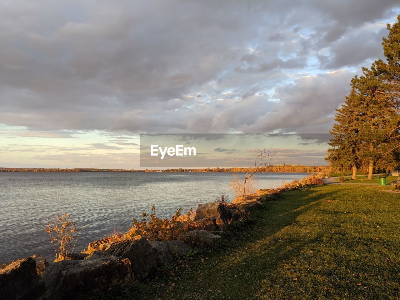 SCENIC VIEW OF SEA DURING SUNSET