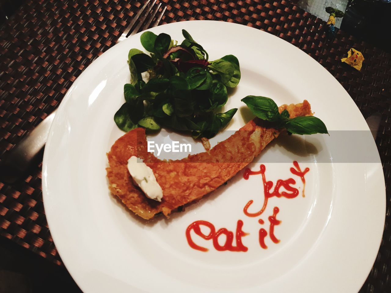 HIGH ANGLE VIEW OF DESSERT SERVED ON TABLE
