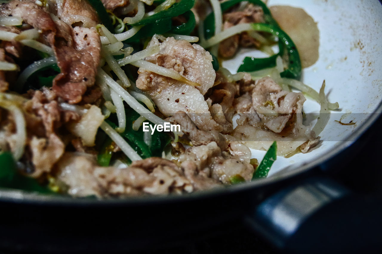 Close-up of cooked spaghetti