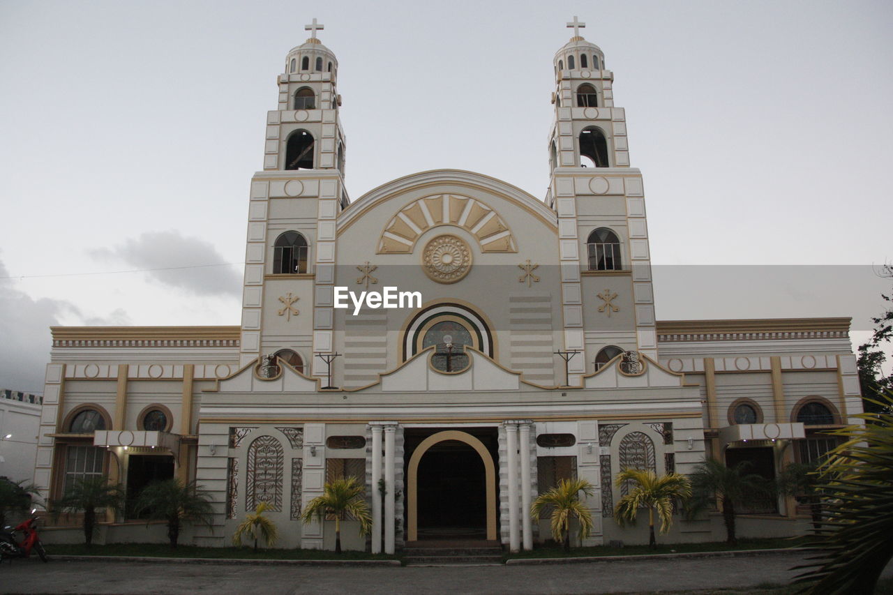 VIEW OF CHURCH AGAINST SKY