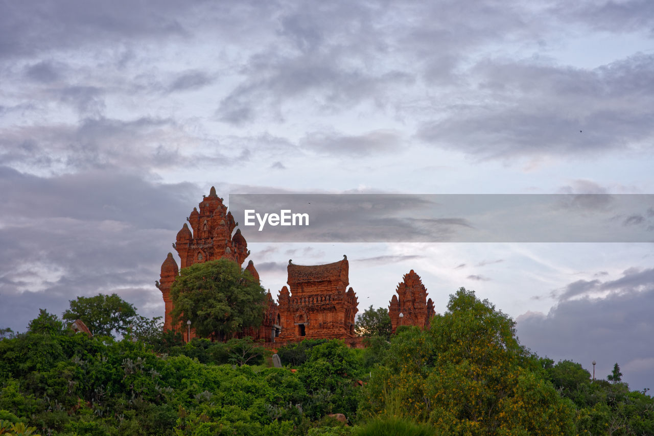 VIEW OF TEMPLE AGAINST SKY