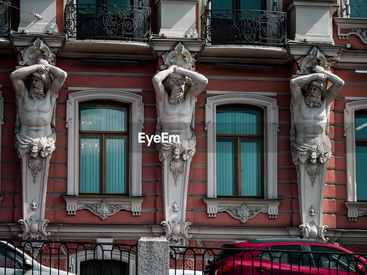 LOW ANGLE VIEW OF STATUES