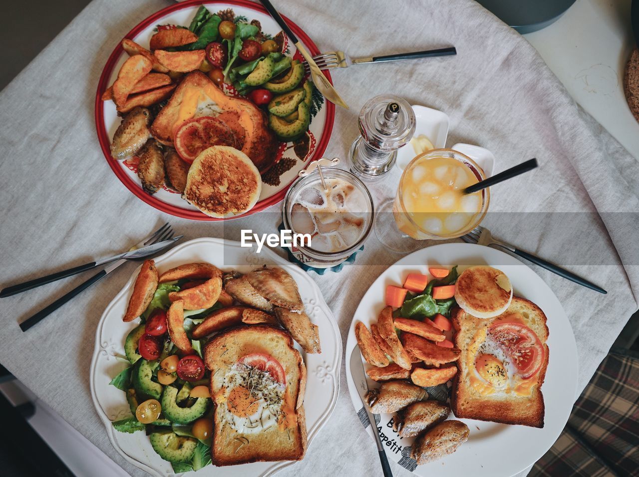 HIGH ANGLE VIEW OF MEAL SERVED IN PLATE