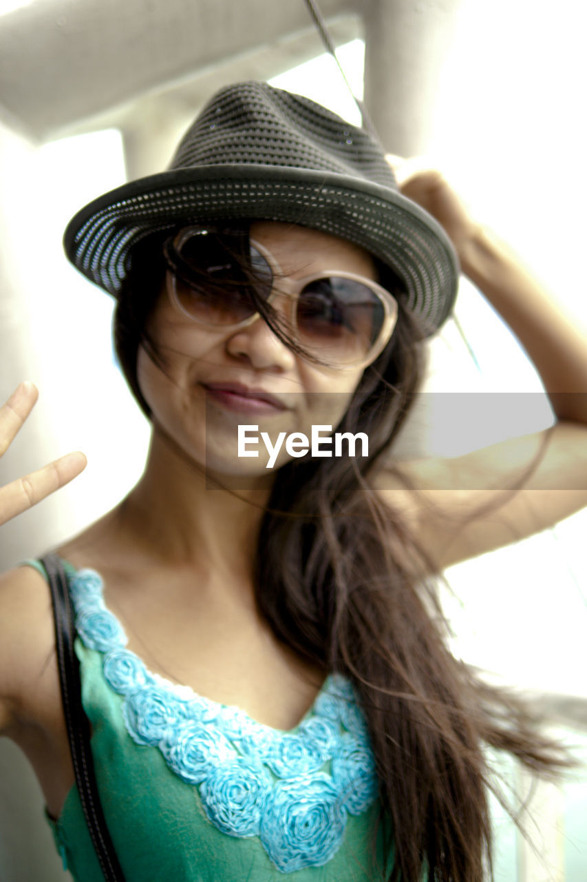 Portrait of woman wearing sunglasses 