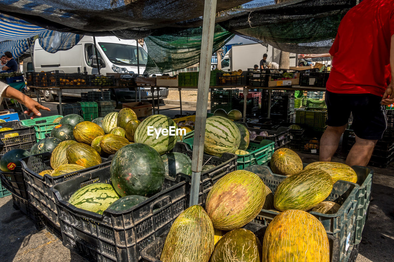 VARIOUS FRUITS FOR SALE IN MARKET