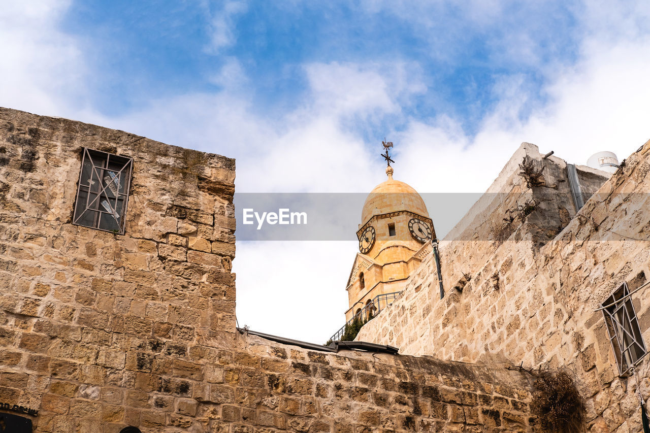 Church of holy sepulchre in jerusalem