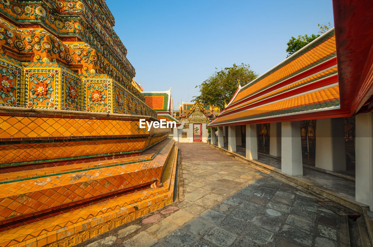 Pathway at wat pho