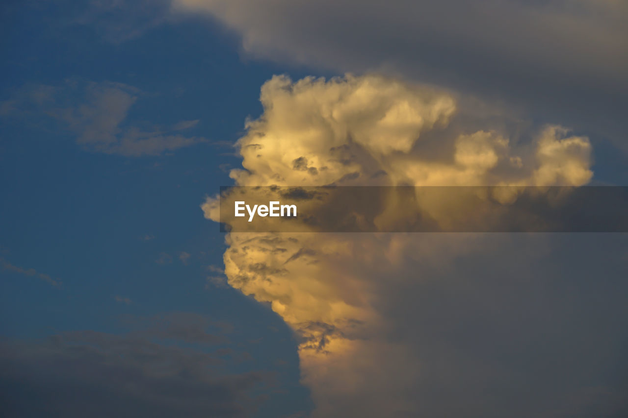 LOW ANGLE VIEW OF CLOUDS IN SKY