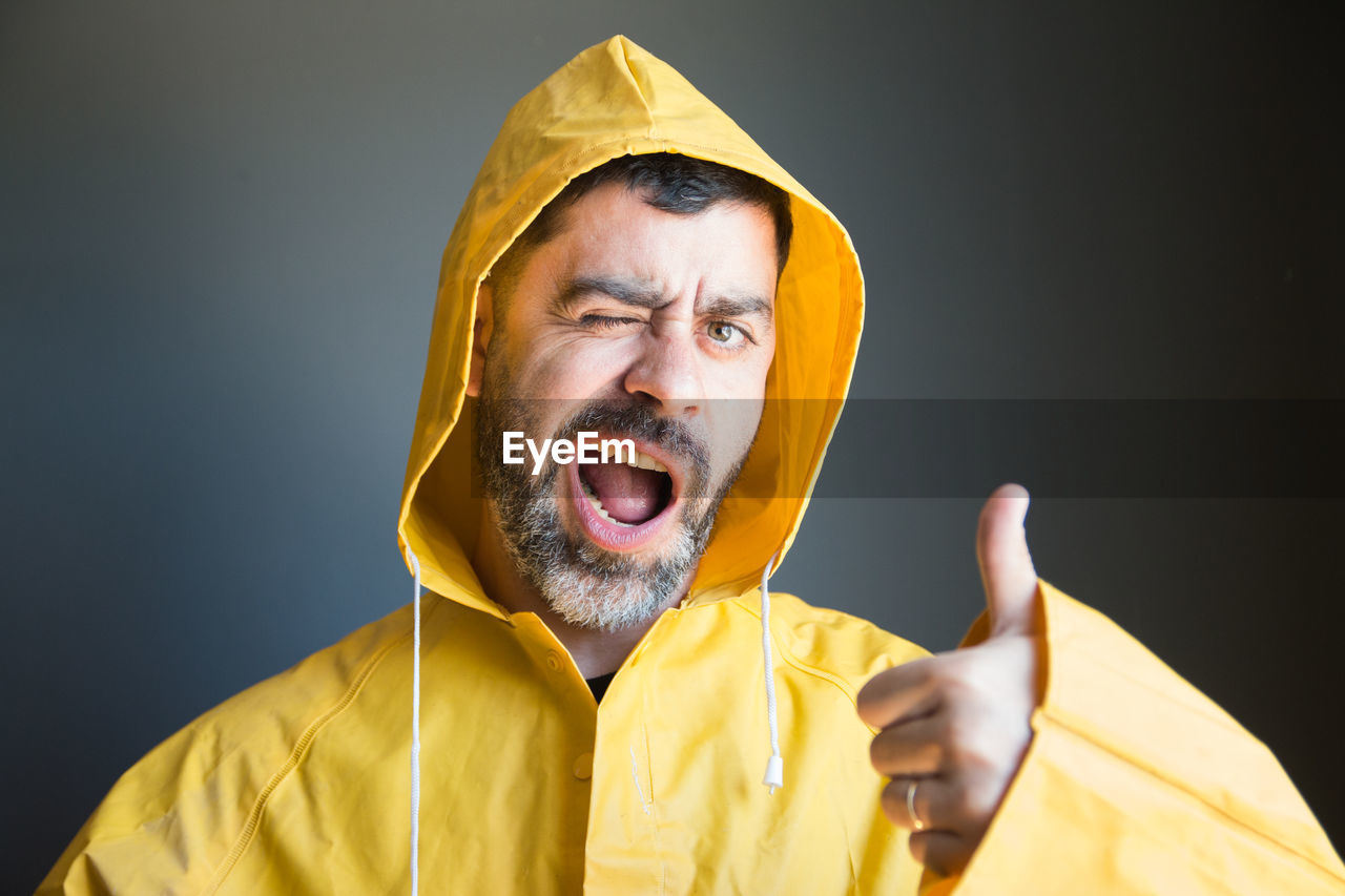 PORTRAIT OF MATURE MAN