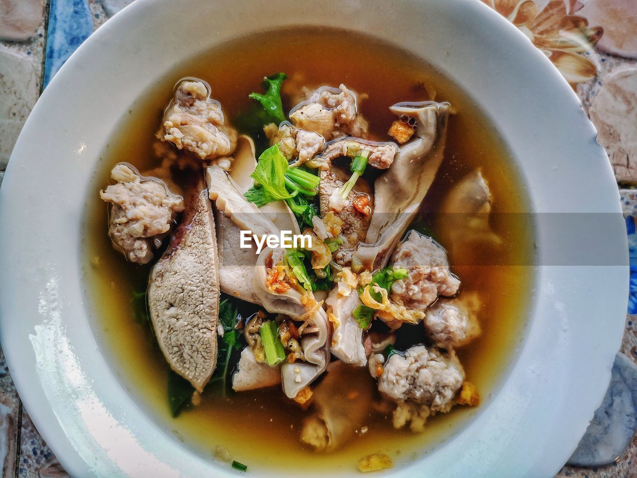 HIGH ANGLE VIEW OF FOOD IN BOWL