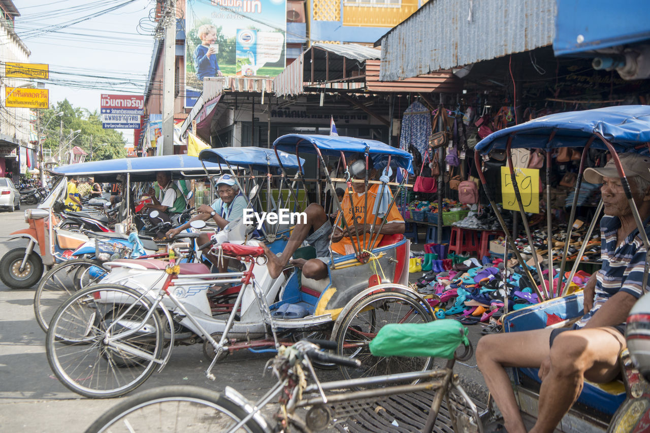 BICYCLES IN STREET MARKET