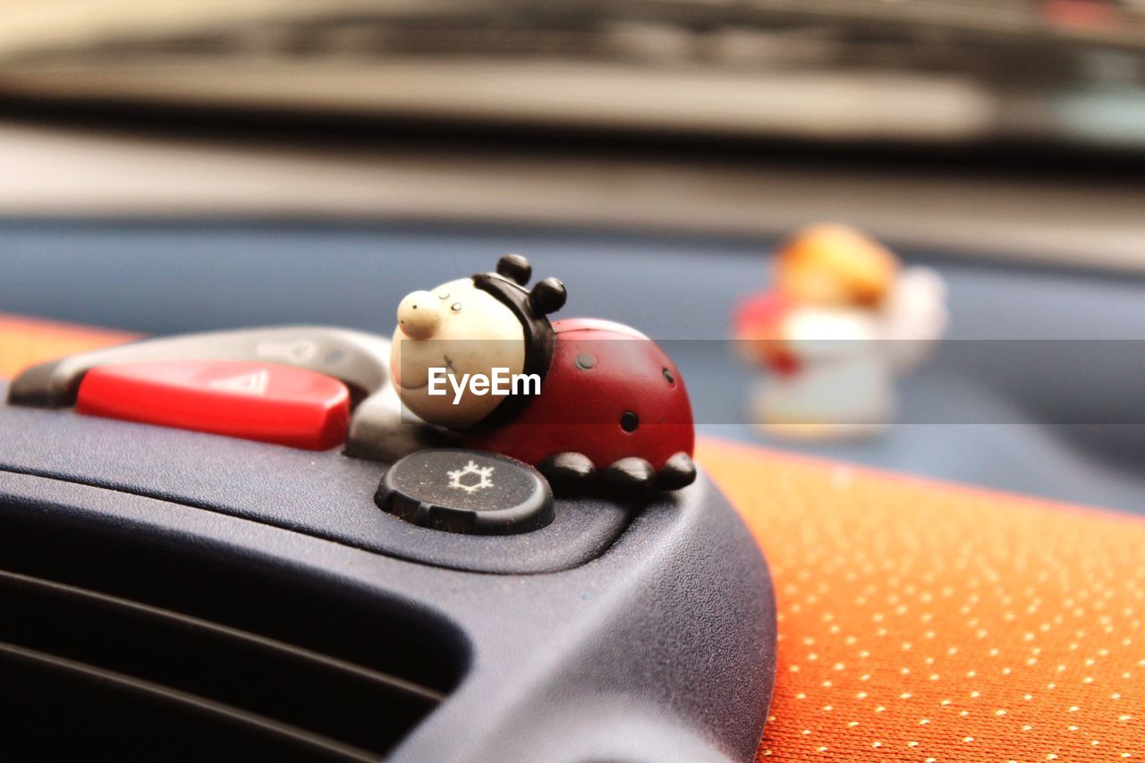 Surface level of objects