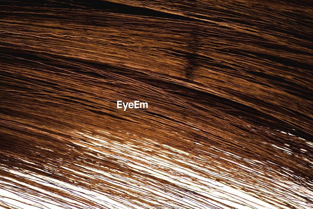 FULL FRAME SHOT OF TEXTURED WOOD