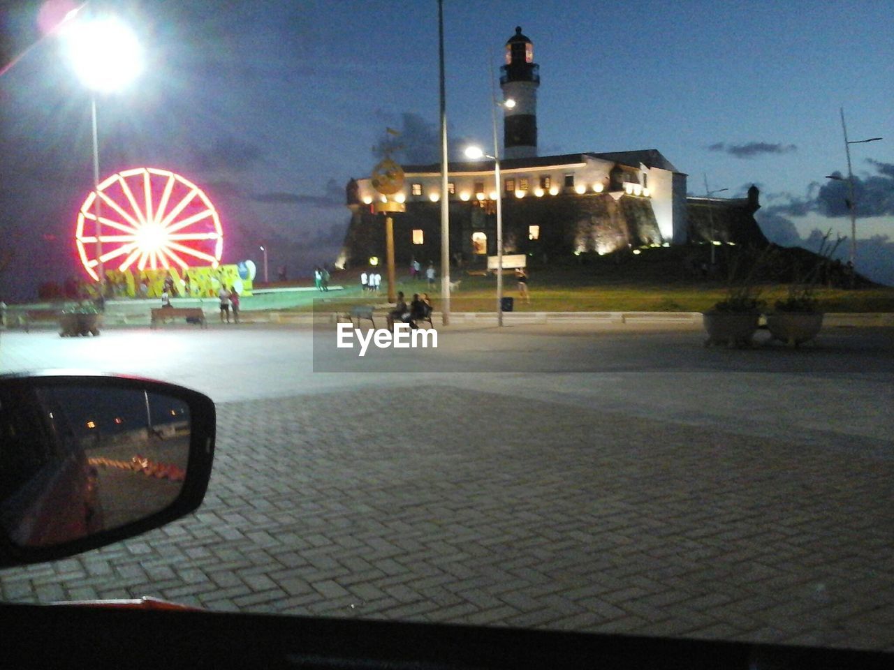 ILLUMINATED STREET LIGHT AT NIGHT