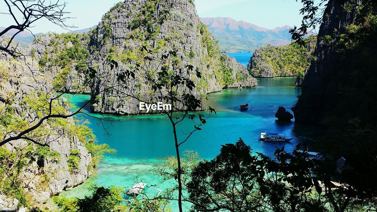 Rocks at kayangan lake