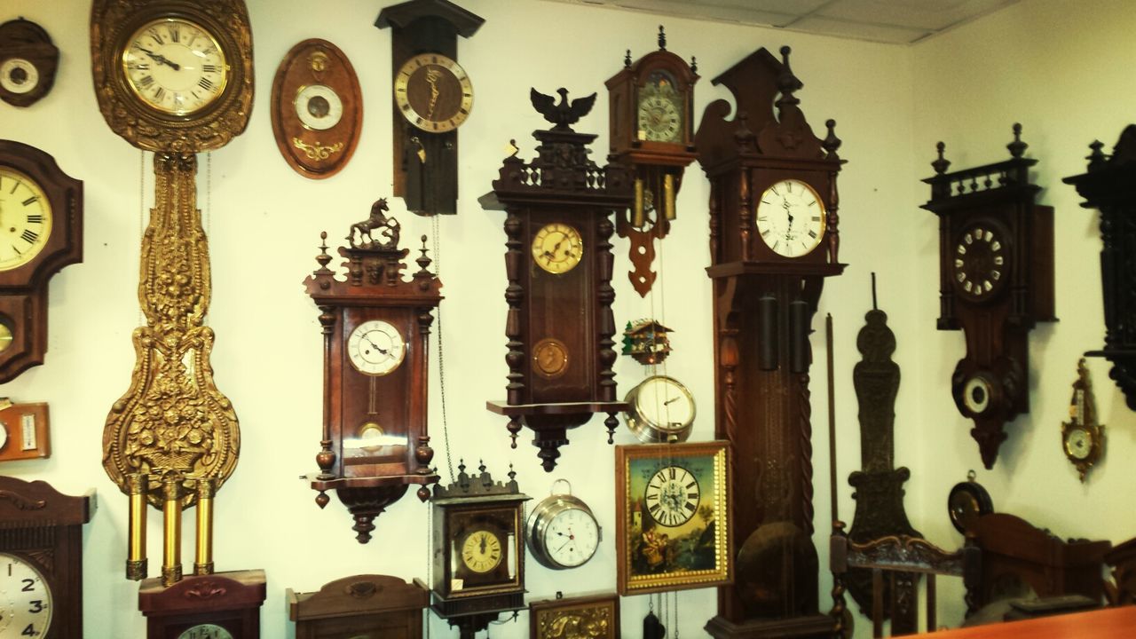 clock, antique, hanging, old-fashioned, time, indoors, store, for sale, collection, retail, no people, retro styled, variation, day, clock face