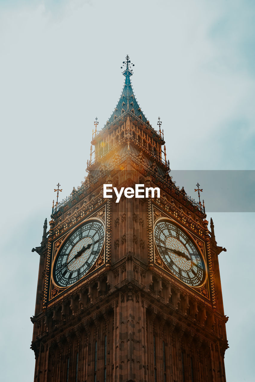 Low angle view of big ben clock tower against sky
