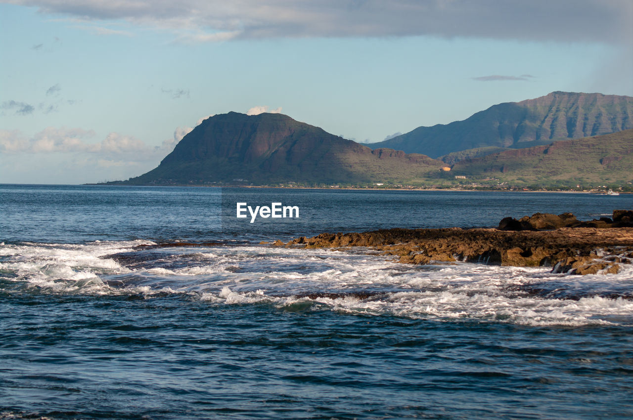 Scenic view of sea against sky in hawaii