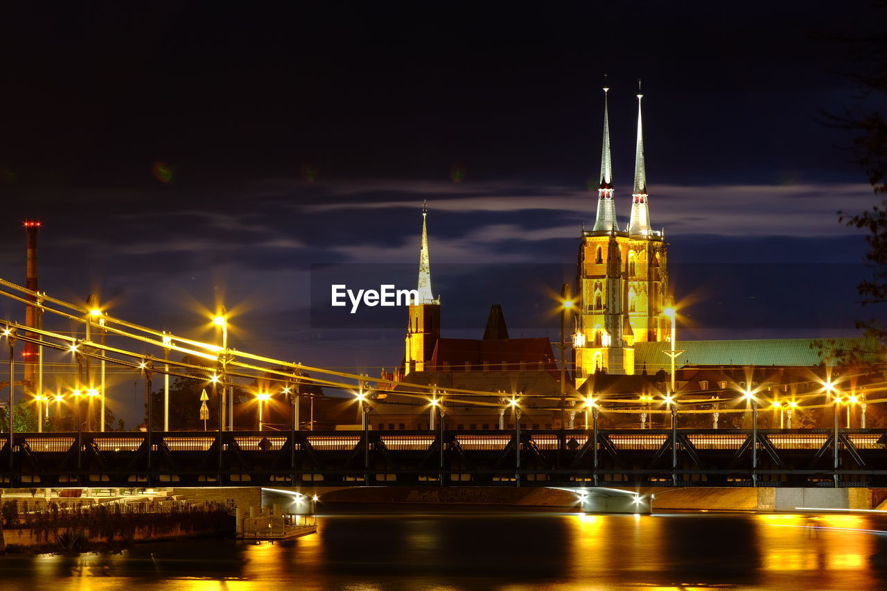 ILLUMINATED BUILDING AT NIGHT