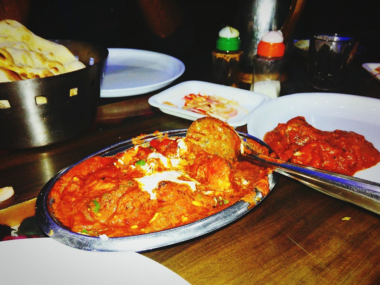 FULL FRAME SHOT OF FOOD IN PLATE