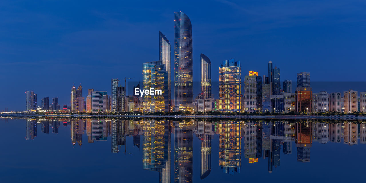 Abu dhabi seascape water front during sunset