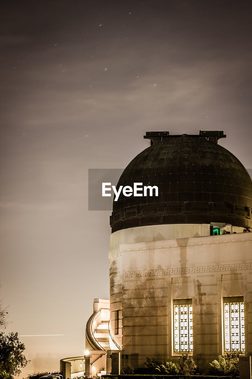 LOW ANGLE VIEW OF HISTORICAL BUILDING AGAINST SKY