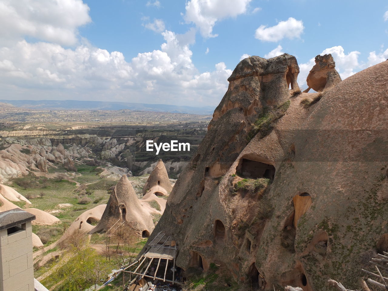 AERIAL VIEW OF LANDSCAPE AGAINST SKY