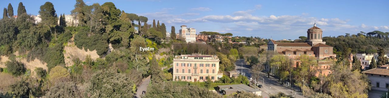 PANORAMIC VIEW OF OLD BUILDINGS AGAINST SKY