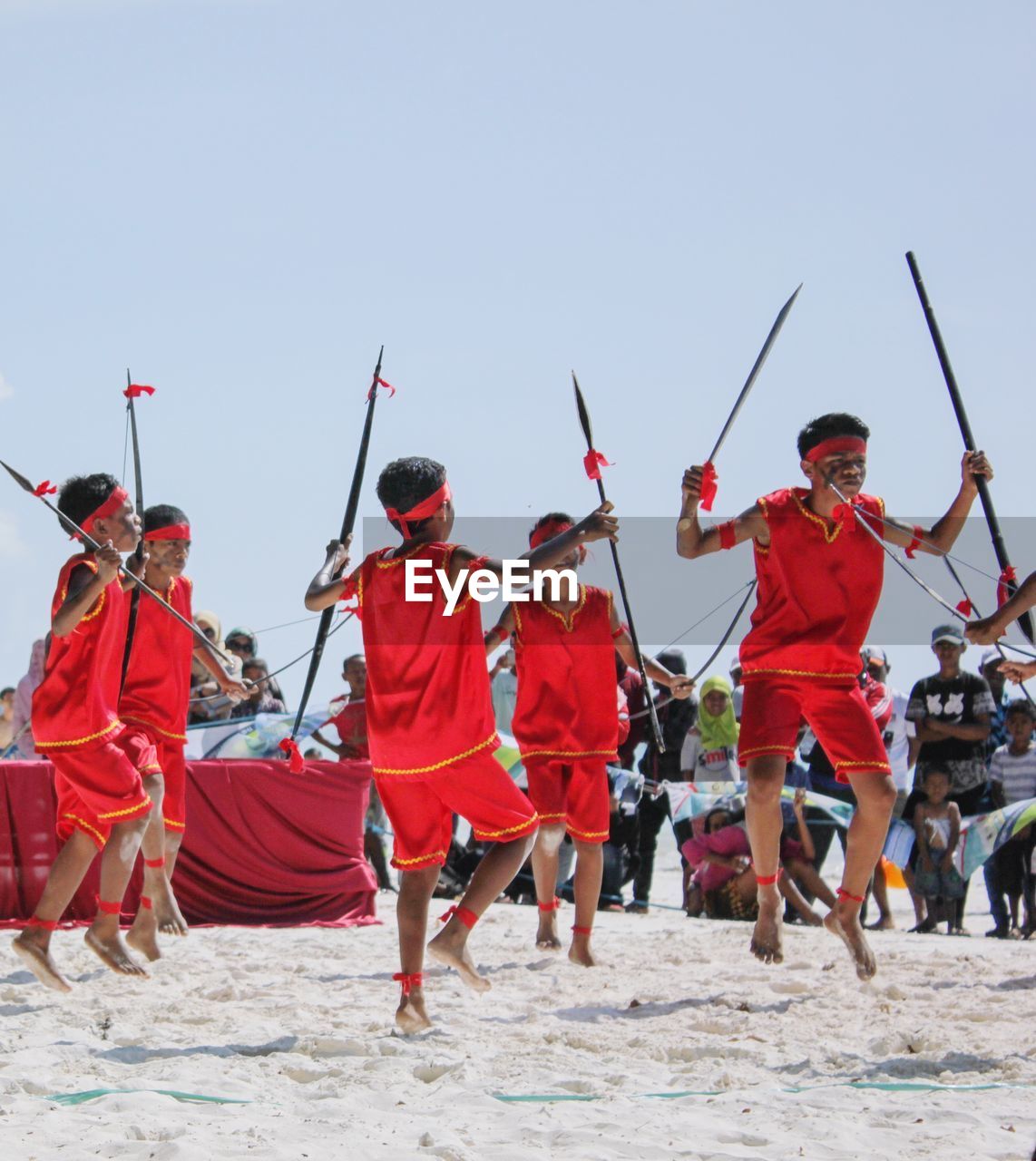 GROUP OF PEOPLE ON BEACH