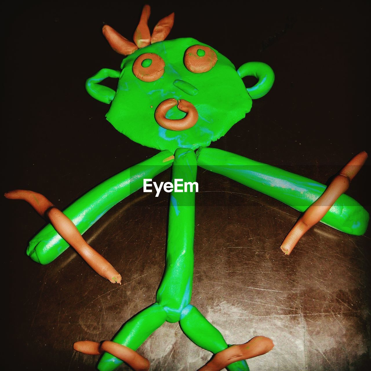 CLOSE-UP HIGH ANGLE VIEW OF PAPER