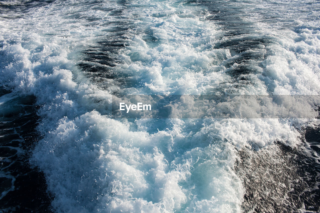 FULL FRAME SHOT OF SEA WAVES