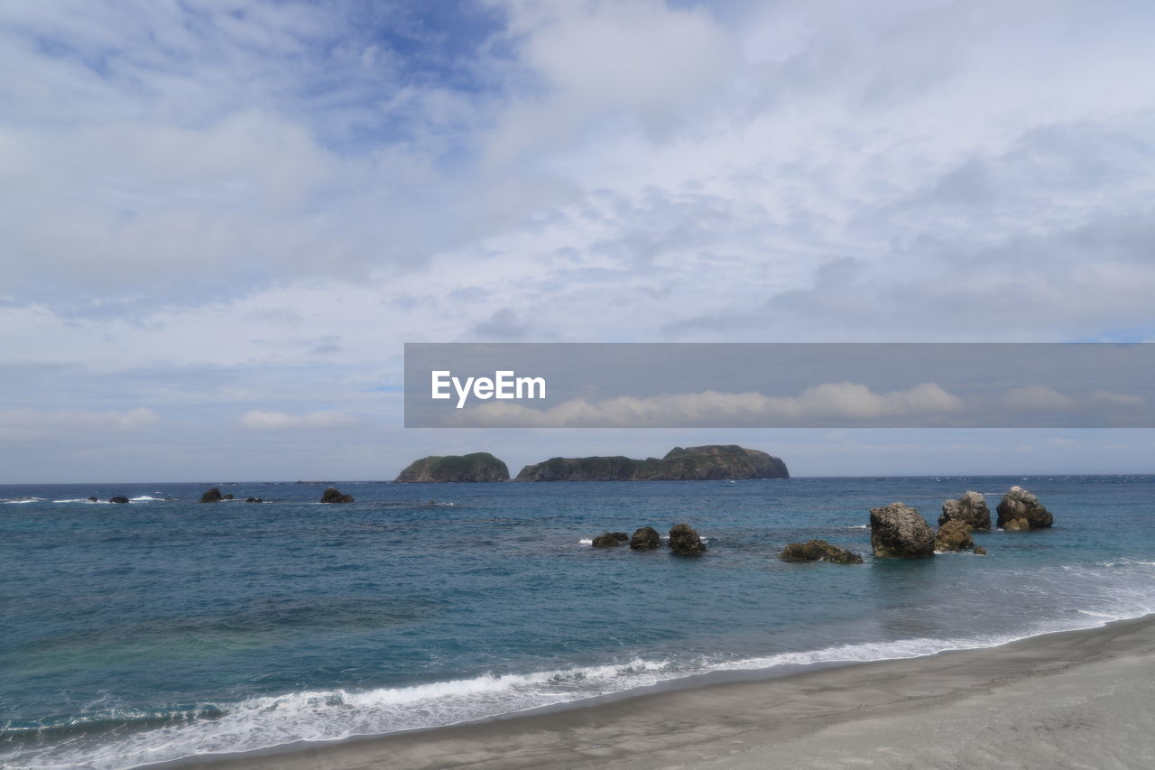 SCENIC VIEW OF BEACH