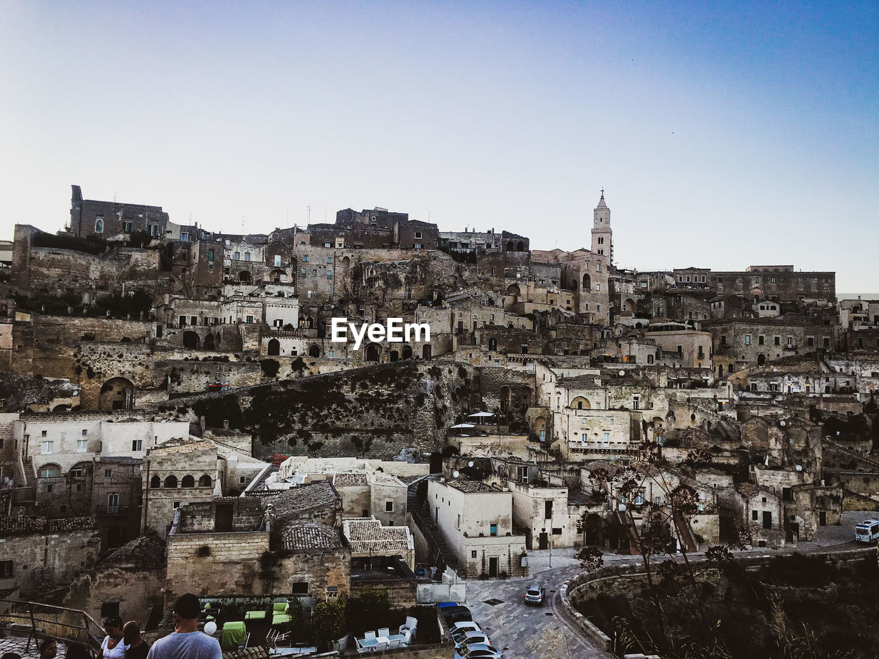 HIGH ANGLE VIEW OF OLD BUILDINGS IN CITY