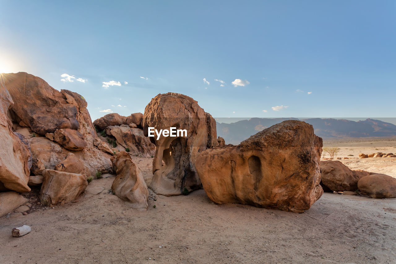 ROCK FORMATIONS IN DESERT