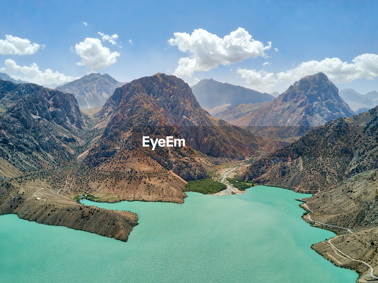 HIGH ANGLE VIEW OF LAKE AGAINST SKY