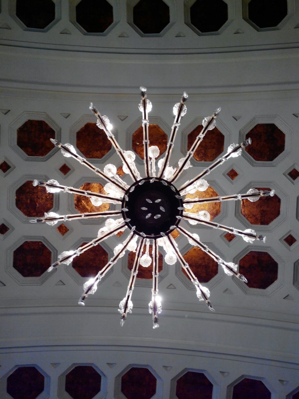 LOW ANGLE VIEW OF ORNATE CEILING